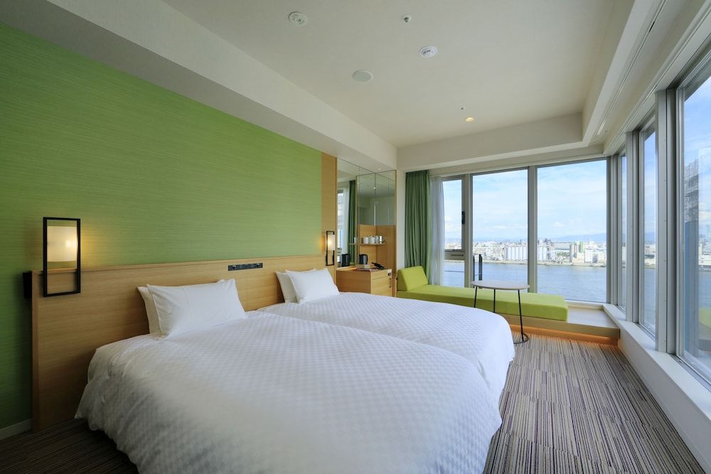 Corner Twin Room with Sofa Bed, High Floor, Non Smoking