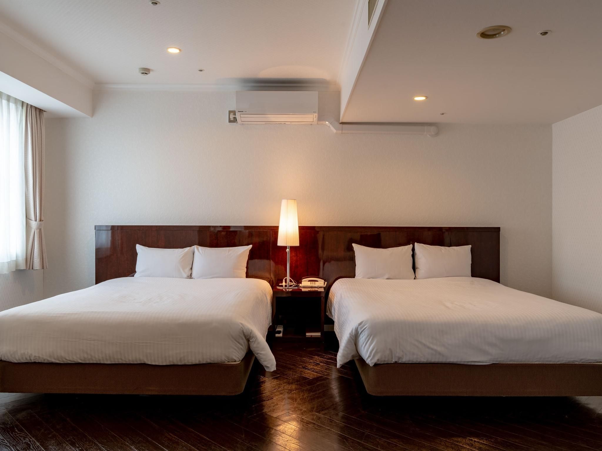Premier Deluxe Twin Room - Non-Smoking