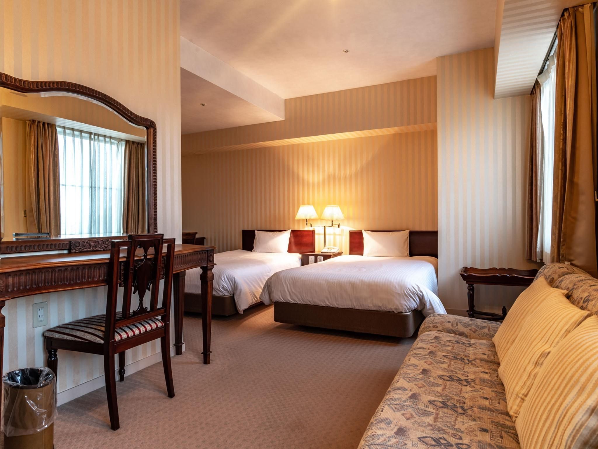 Deluxe Twin Room with Extra Bed - Non-Smoking