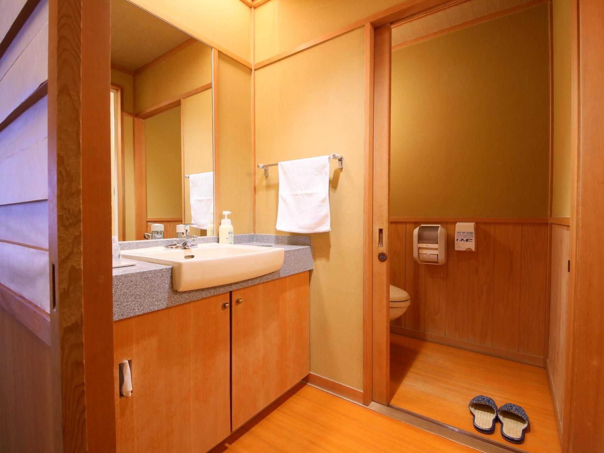 Japanese-Style Deluxe Family Room - Non Smoking