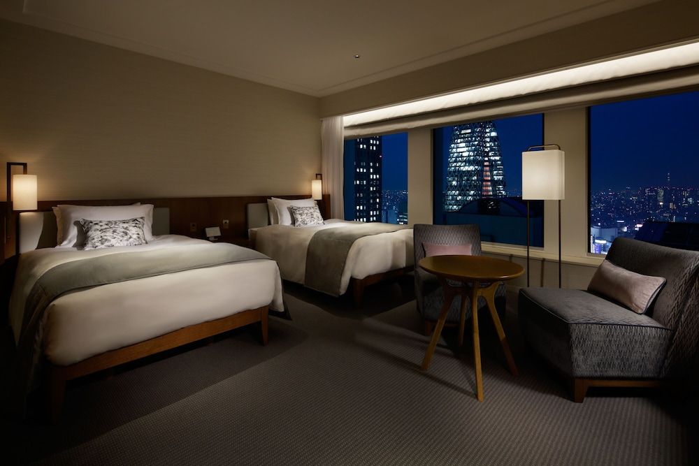 Premier Grand - Deluxe Twin with the Club Lounge Access and Breakfast