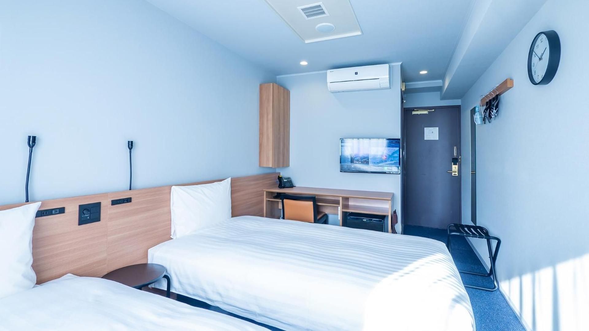 Twin Room Smoking