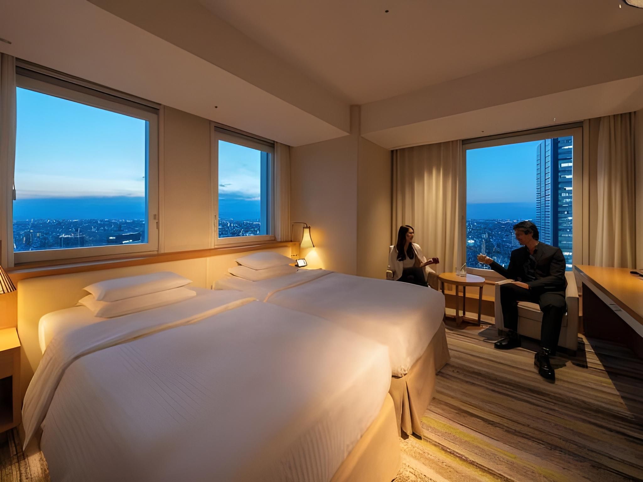 Deluxe Corner Twin Room with View Bath - Non-Smoking