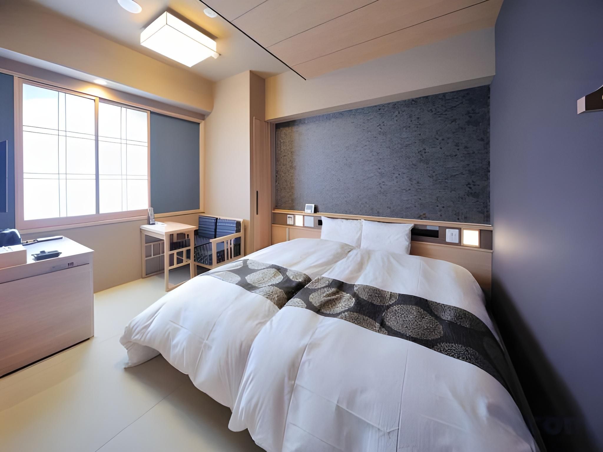 Standard Twin Room with Shower Booth - Non-Smoking
