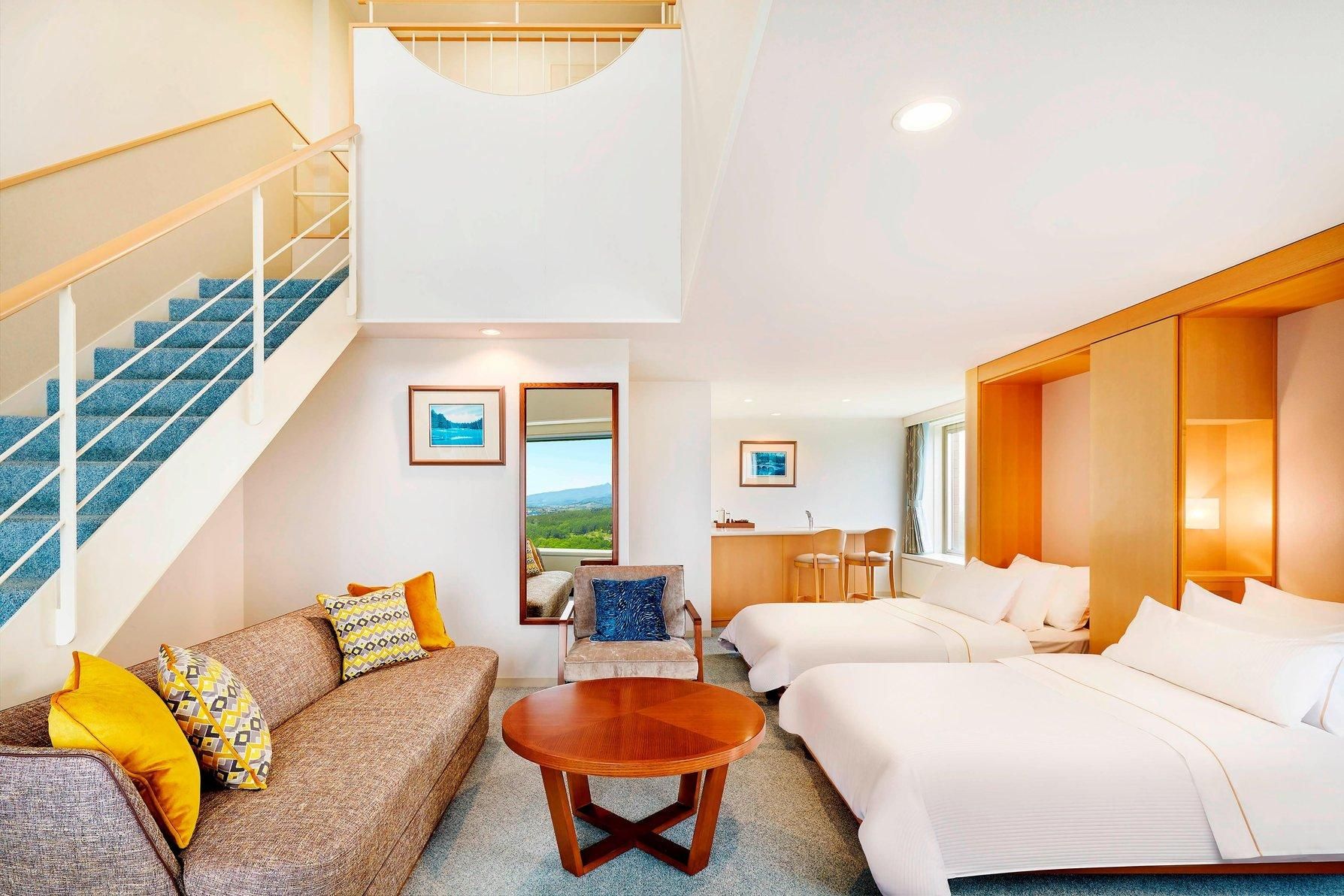 Deluxe (1 KING), 1 Bedroom Bi-level Loft, 1 King, Alternate: Murphy/wall bed, Mid floor
