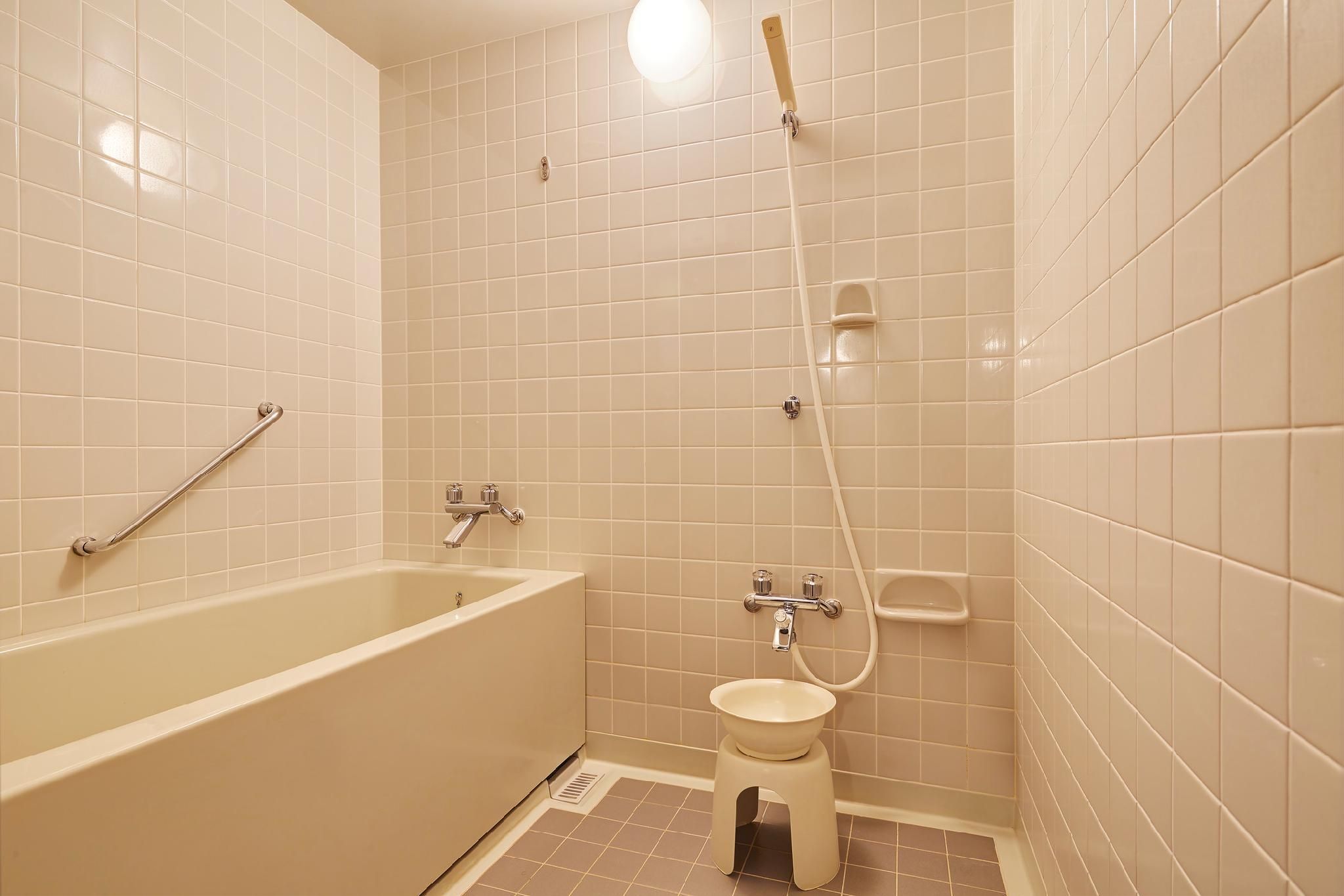 1 Bedroom Bi-level Loft, King or Twins