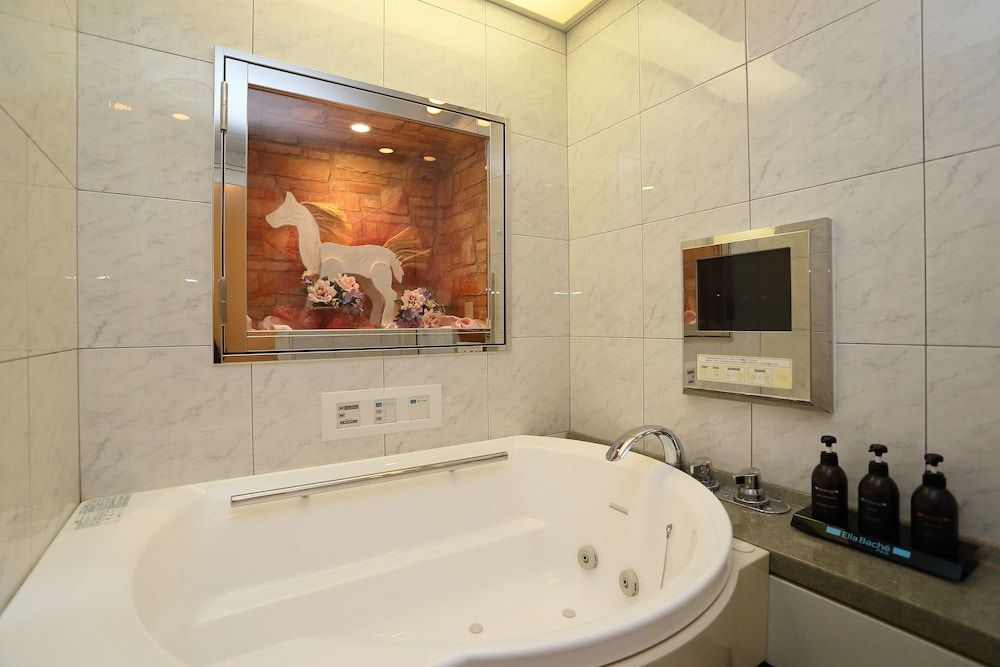 undefined Hotel Olive Kyoto Yamashina - Adults Only 10