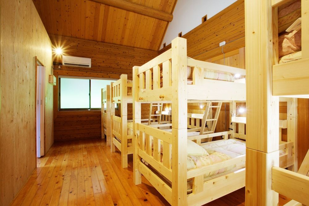 Shared Dormitory, Women only