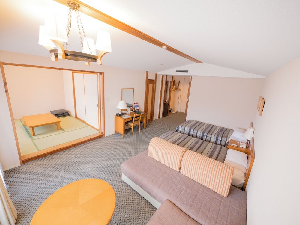[NoSmoking] Recommended for groups Wide Japanese Western style room