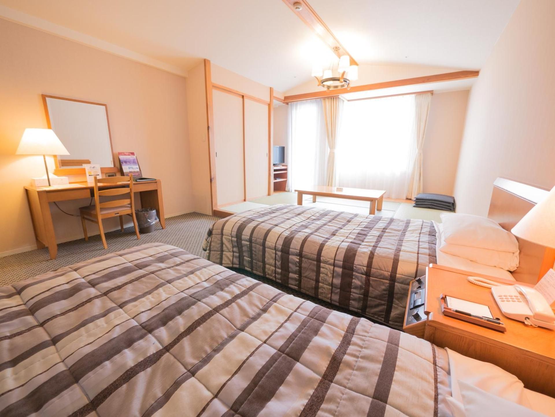 Room with Tatami Area - Non-Smoking