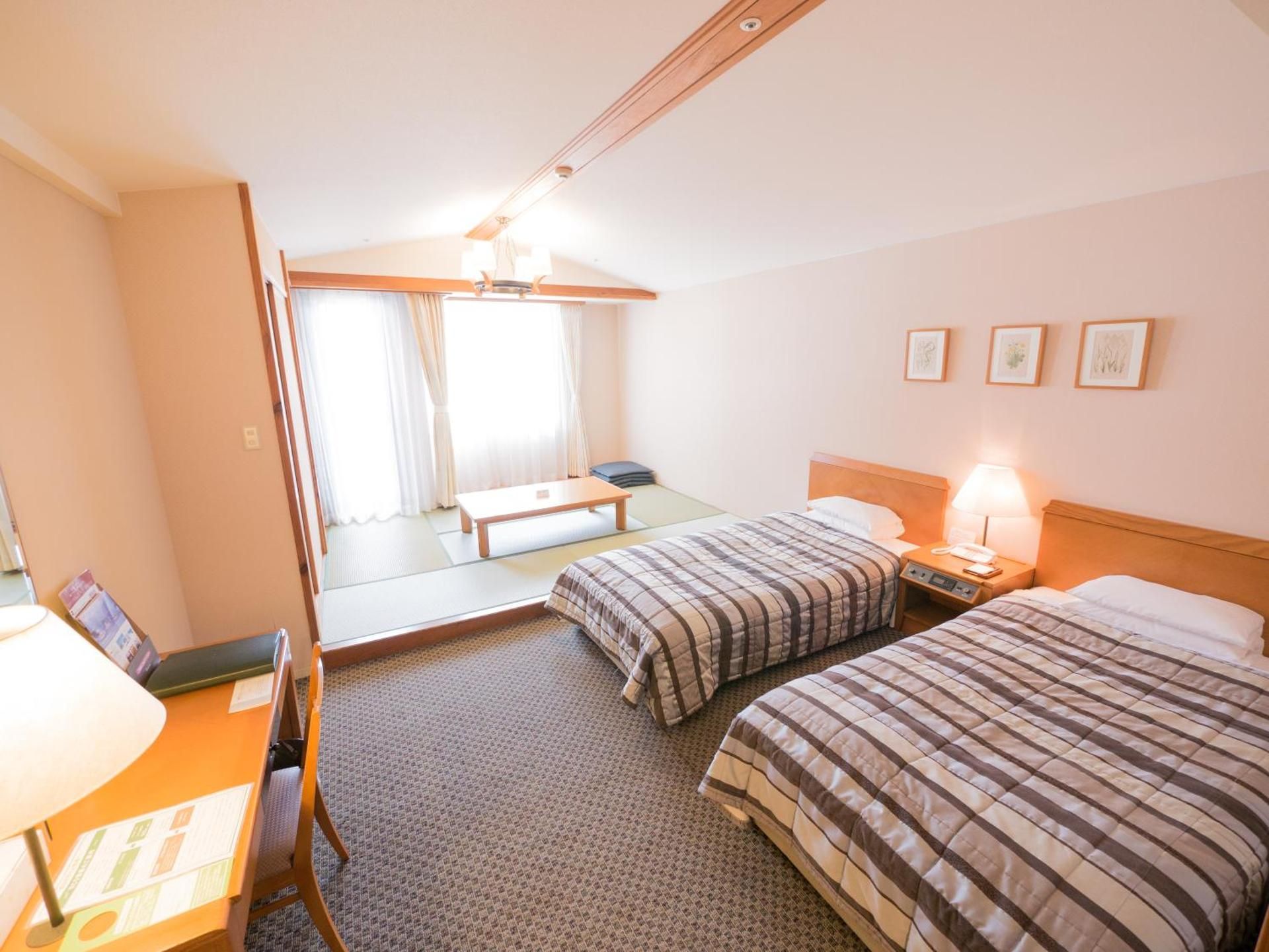 Room with Tatami Area - Non-Smoking