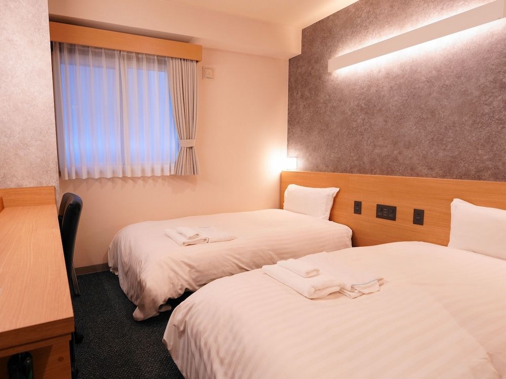 Asahikawa Sun Hotel Twin Room, Smoking