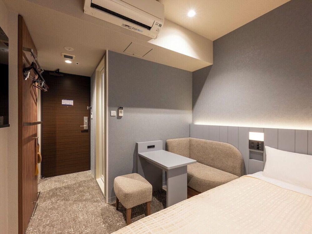 Keio Presso Inn Akasaka [Renovated] Double Non-Smoking 2 Pax (Room size 12 SQM, Bed width 140 cm) 3
