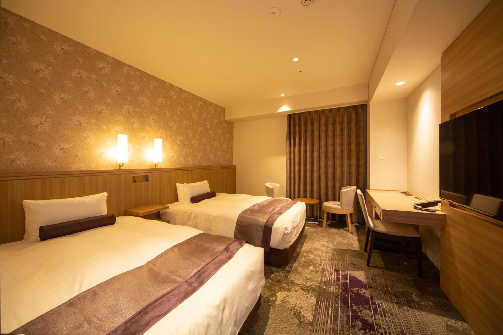 Standard Twin Room with Extra Bed
