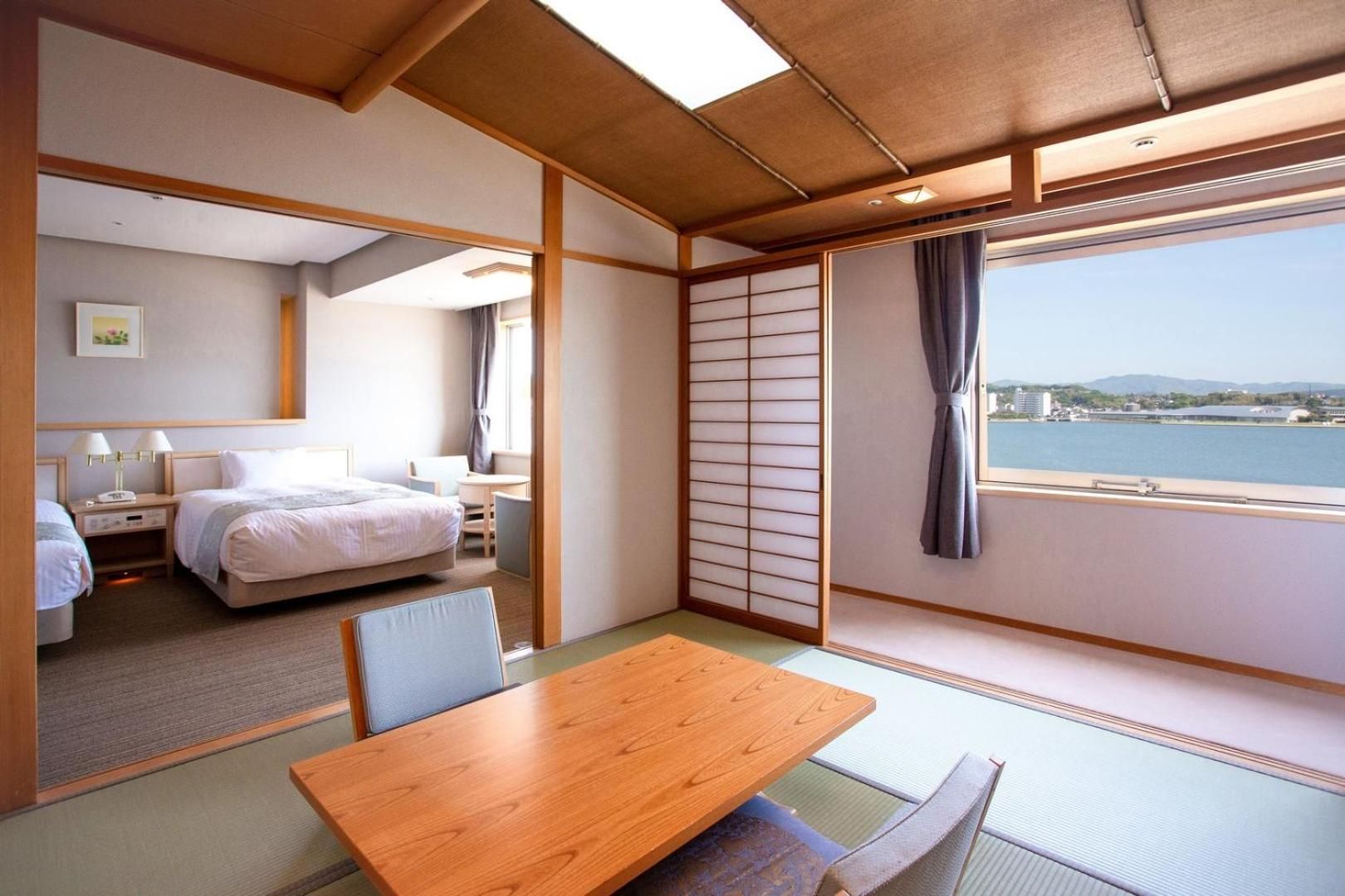 Quadruple Room with Lake View