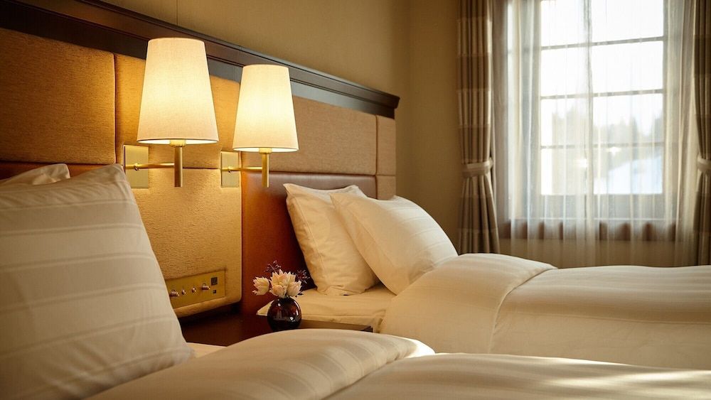 LODGE Bldg. Deluxe Suite R (2 beds)
