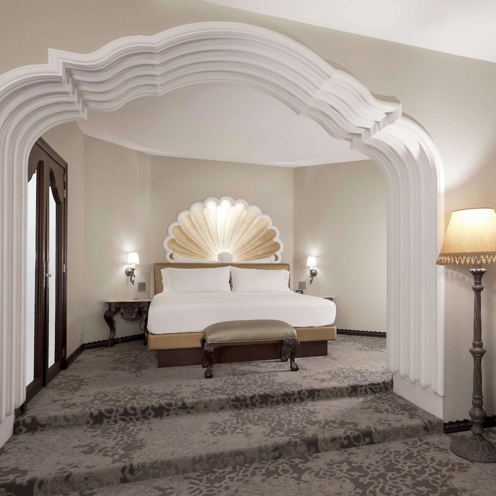 Junior Suite, 1 King Bed