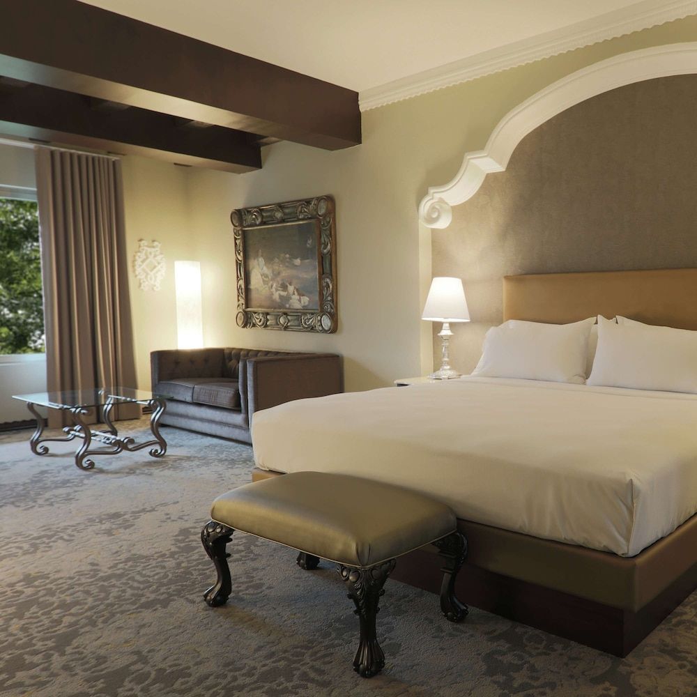 Deluxe Room, 1 King Bed