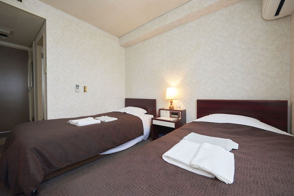 Economy Twin Room, Non Smoking
