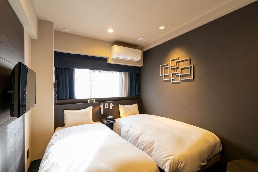 undefined Red Roof Inn Kamata 4