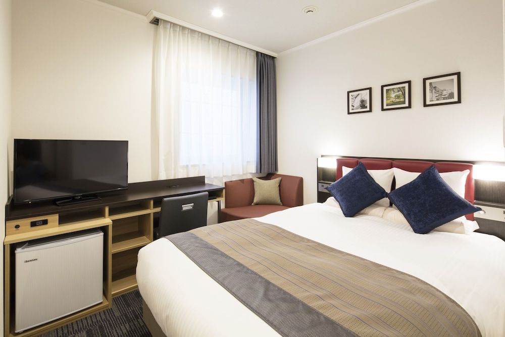 Standard Double Room, Smoking