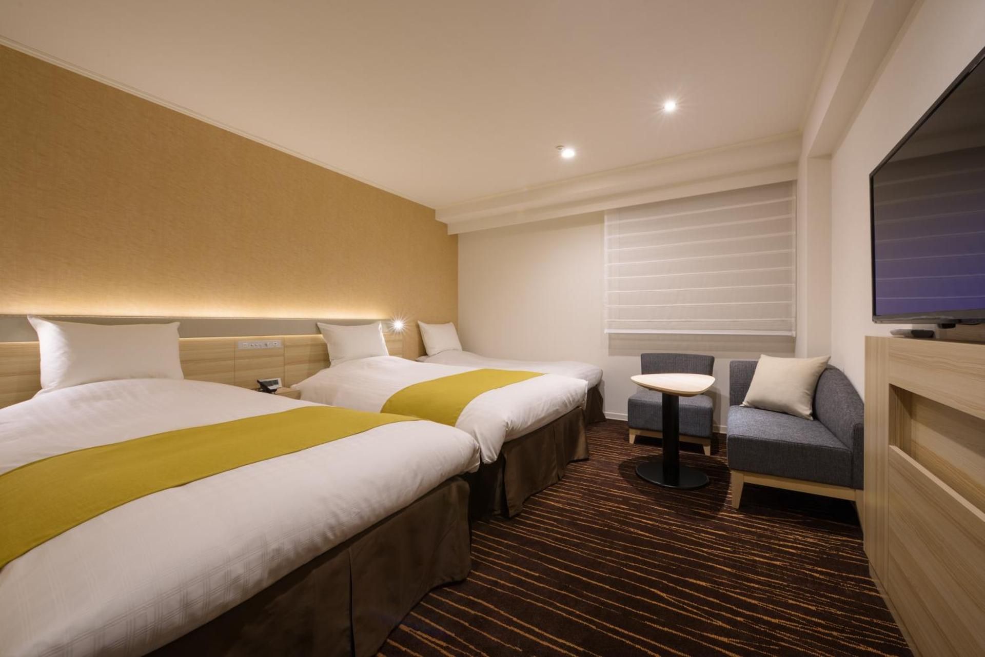 Twin Room with Extra Bed - Smoking