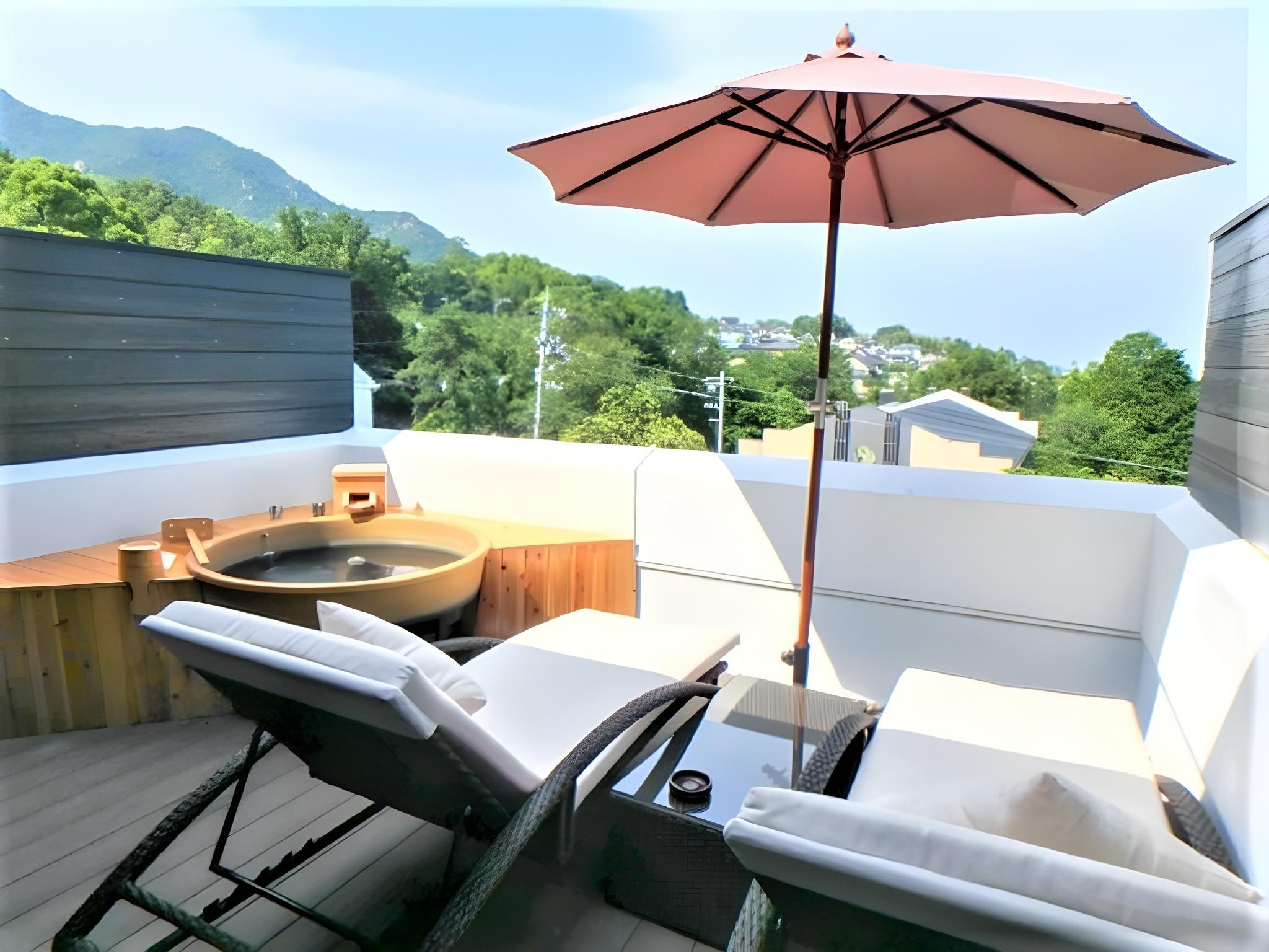 Modern Western Style Room with Open-Air Bath - Non-Smoking