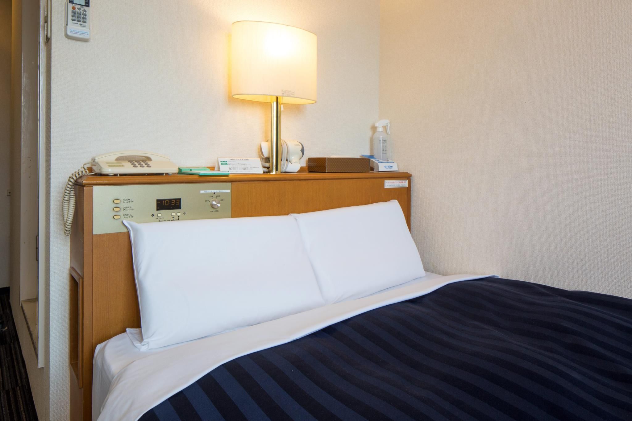 Semi Double Room with Breakfast Smoking