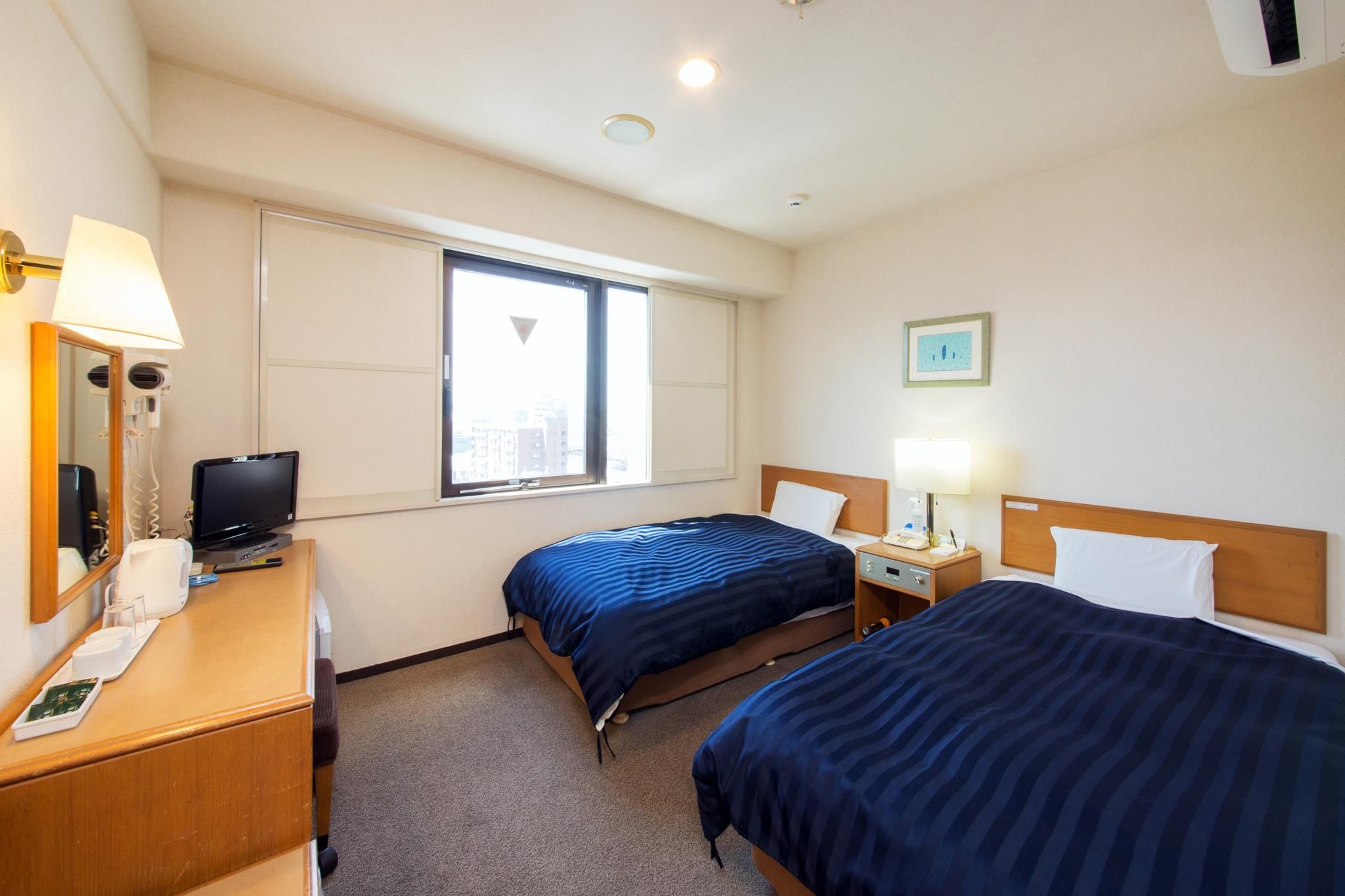 Twin Room with Breakfast Smoking