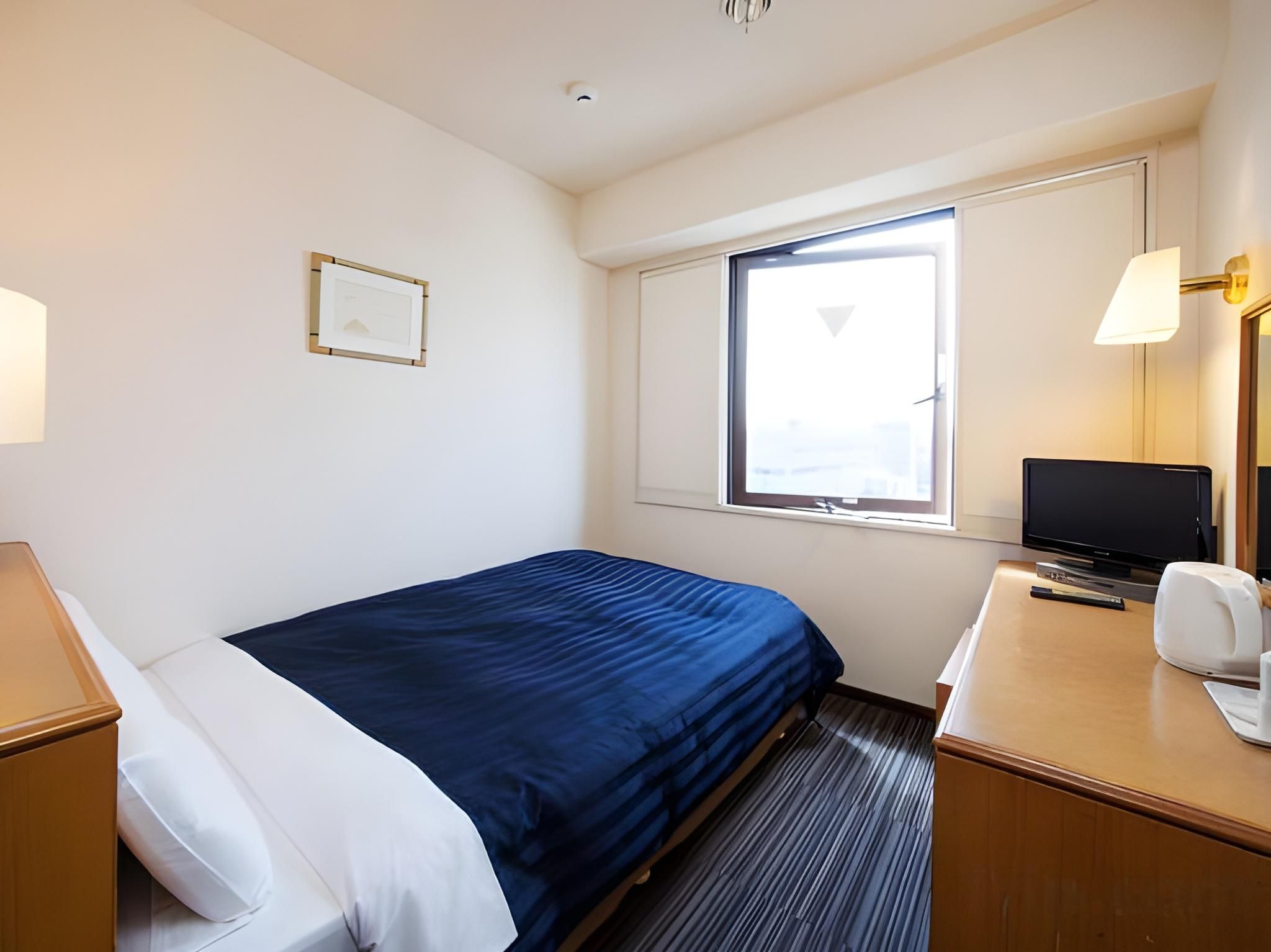 SEMI DOUBLE ROOM SMOKING