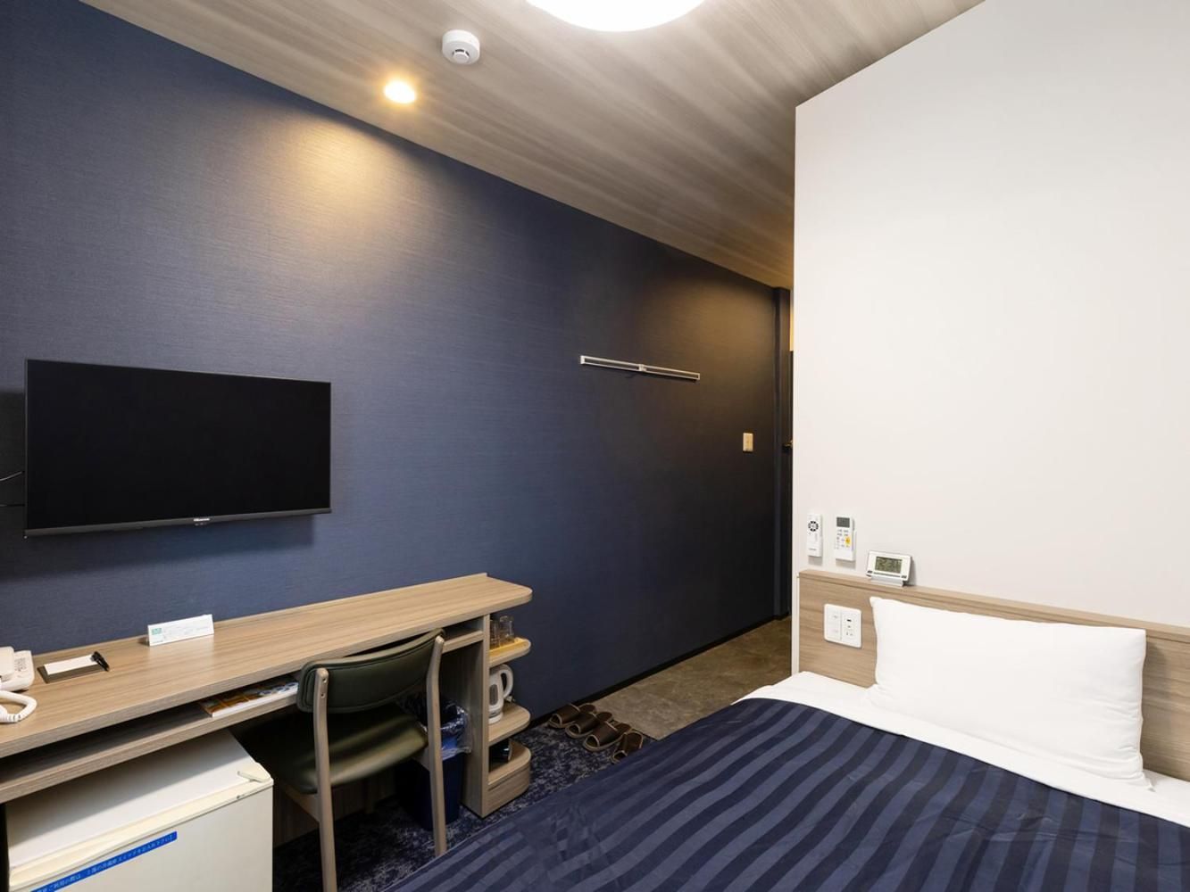 Main building,Single room -Non-smoking