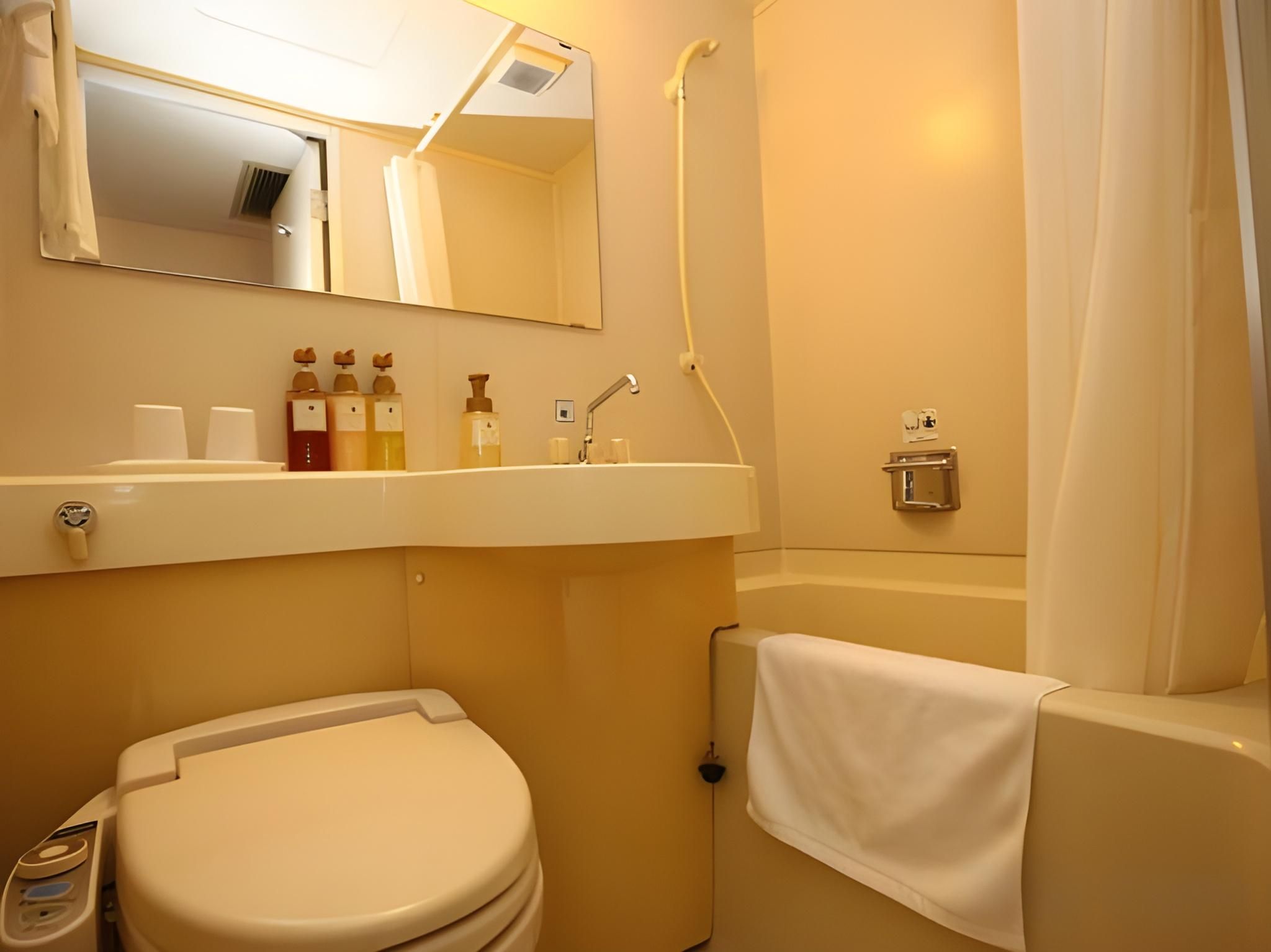 SEMI DOUBLE ROOM SMOKING