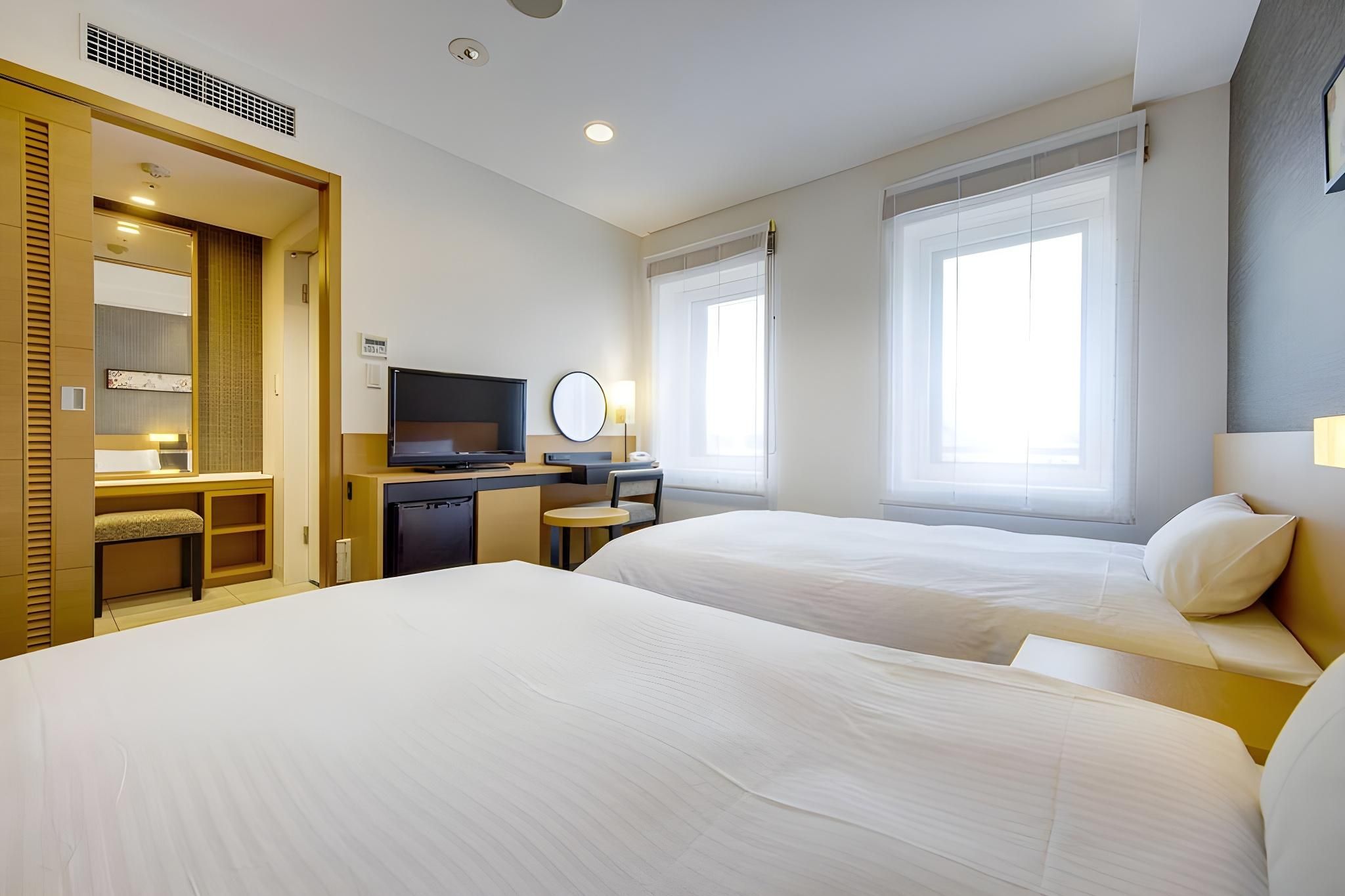 Wide Twin Room - Non-Smoking