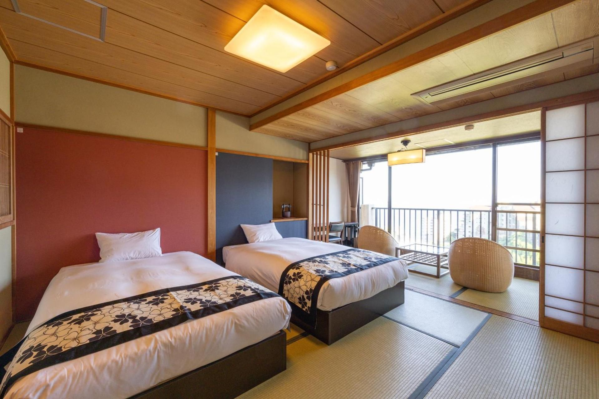 Twin Room with Private Bathroom