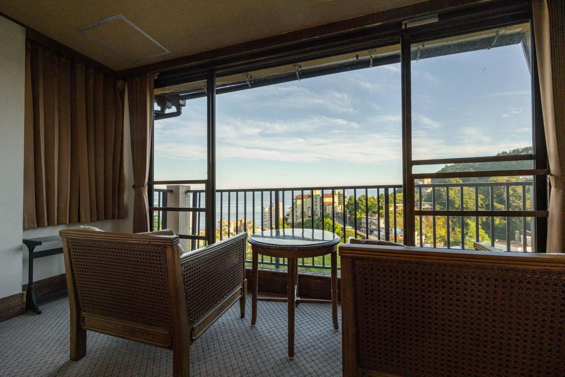 Twin Room with Private External Bathroom