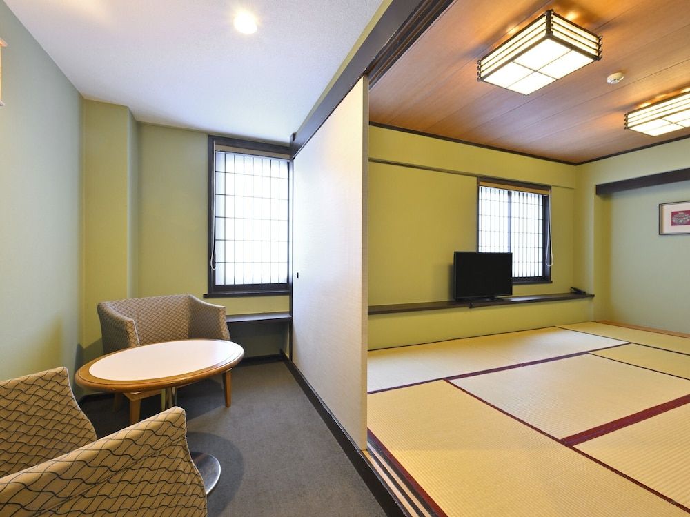 Japanese TATAMI Room (Futon will be provided to Adult only)