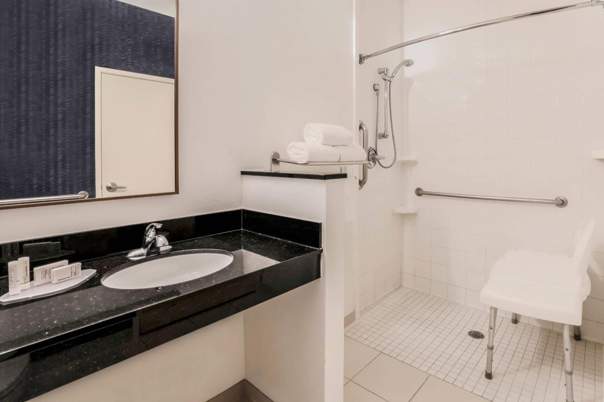 undefined Fairfield Inn & Suites Houston Westchase 6