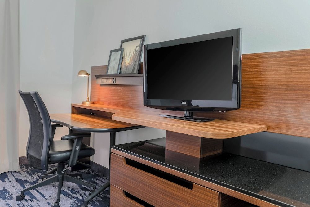 undefined Fairfield Inn & Suites Houston Westchase 10