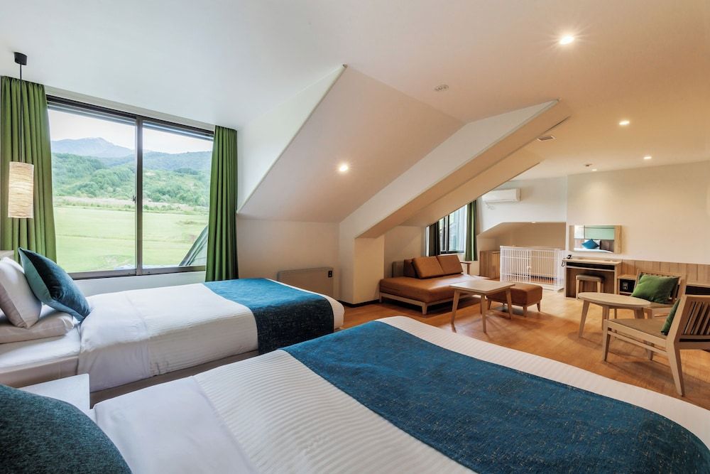 Renovated Family Pet Room, Non Smoking