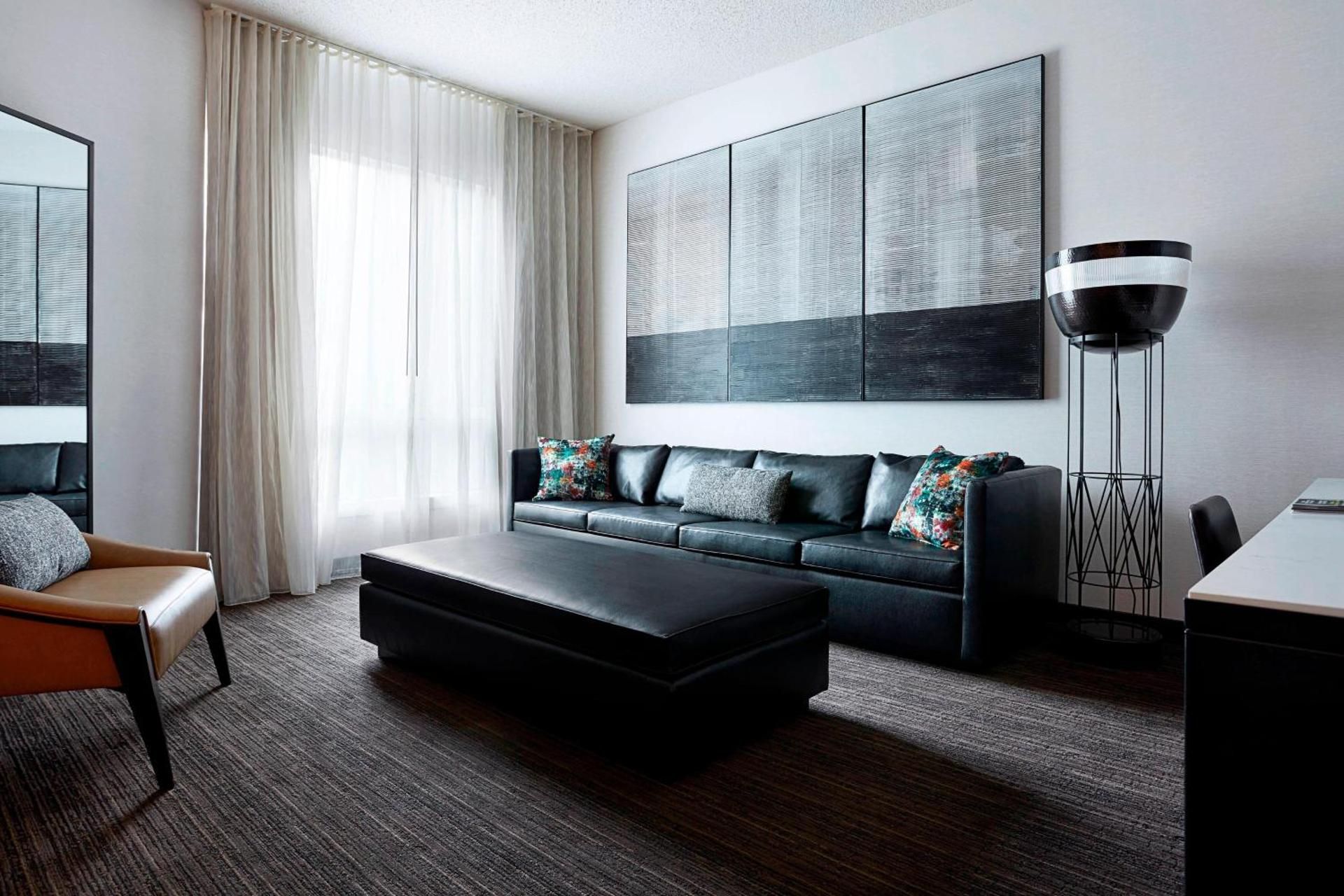 1 Bedroom Suite, 2 Double, Sofa bed