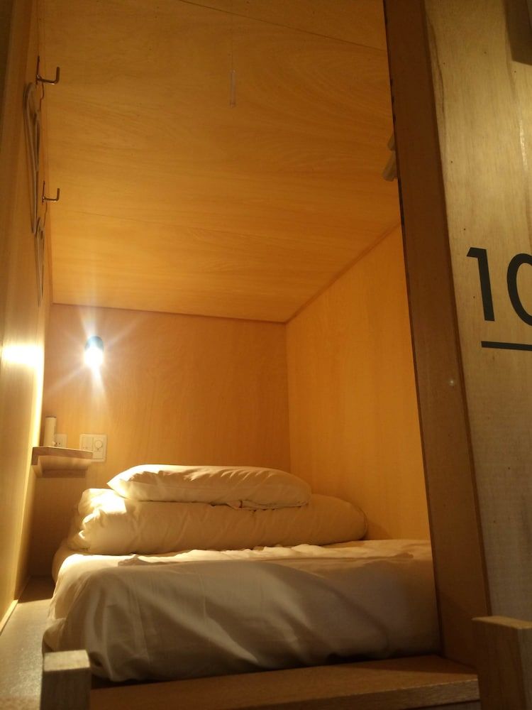 Nagonoya Cafe Guest House - Hostel Shared Dormitory, Women only, Non Smoking (6 Guests Available)