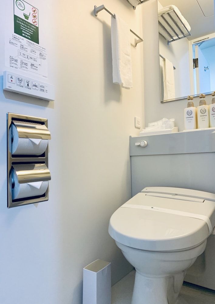 Single Room, Smoking