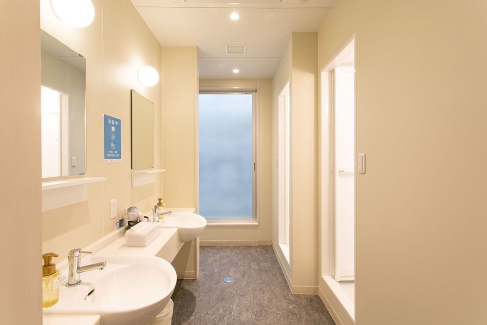 Mix Dormitory Shared Bathroom