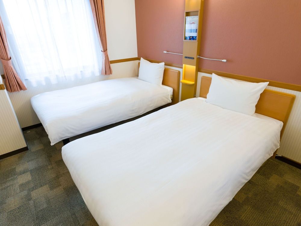 Toyoko Inn Yokohama Shinkoyasu Ekimae Standard Twin Room, Non Smoking