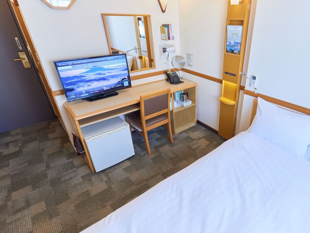 Toyoko Inn Osaka Hankyu Juso Station Nishi Economy Double Room, Non Smoking 2
