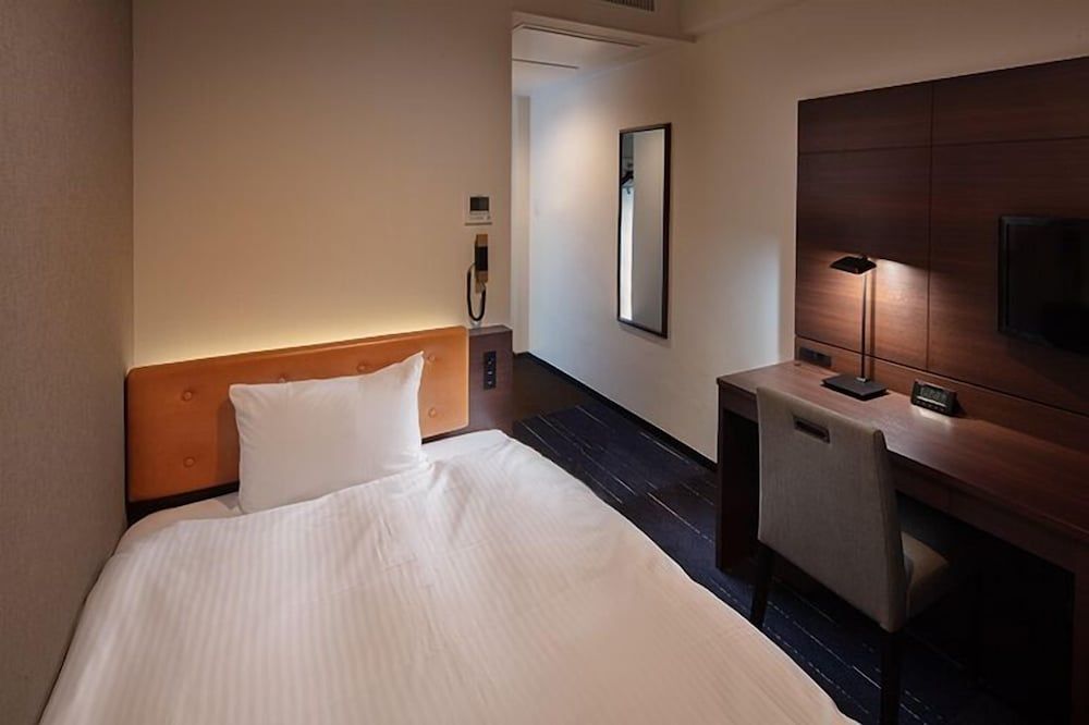Comfort Single Room, 1 Large Twin Bed, Non Smoking (daily towel change, housekeeping every 4 nights)