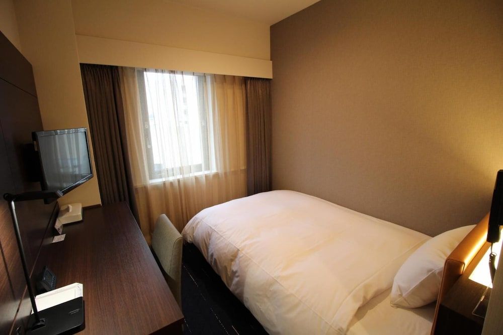 Comfort Single Room, 1 Large Twin Bed, Smoking (daily towel change, housekeeping every 4 nights)