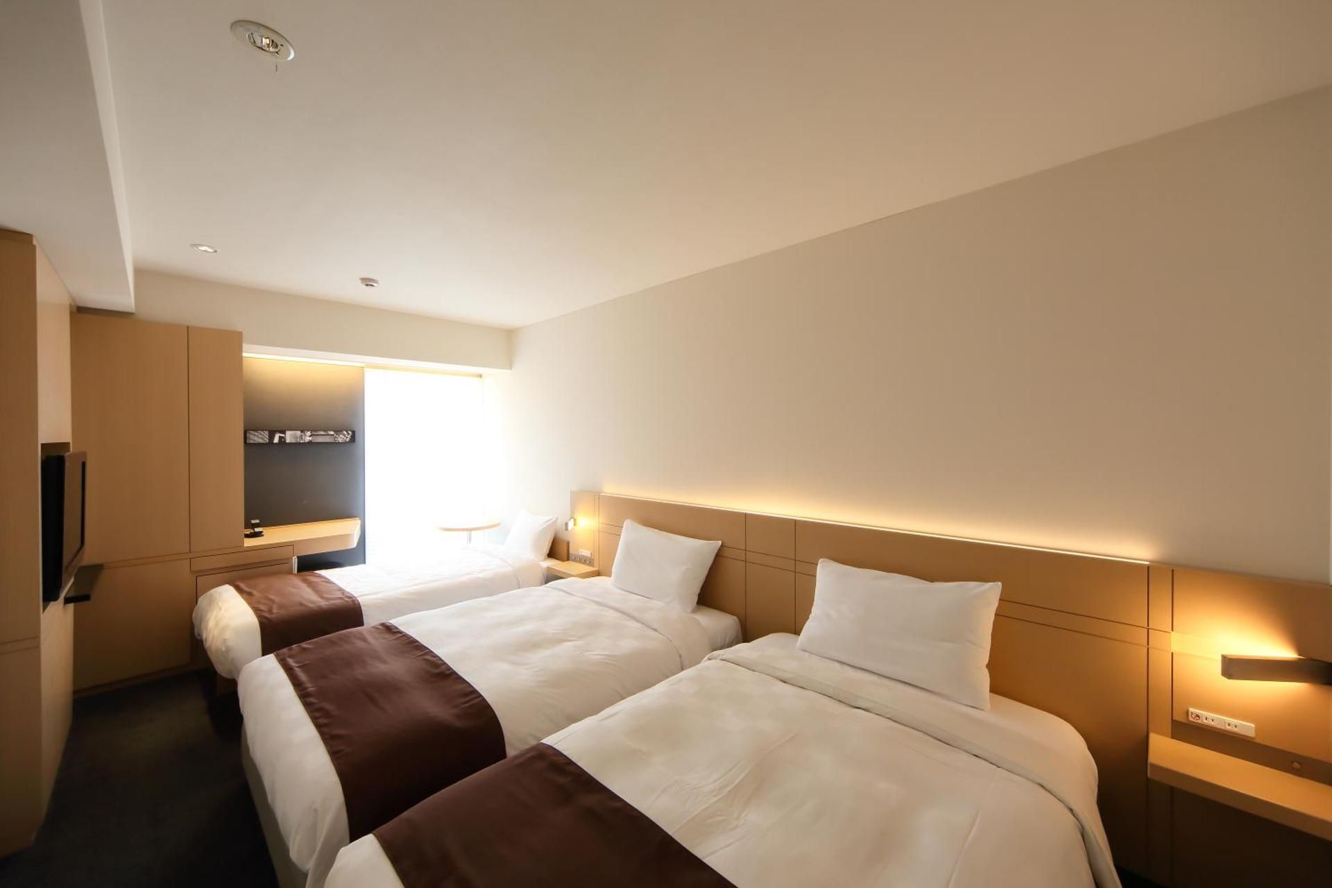 Triple Room with Shower - Non-Smoking