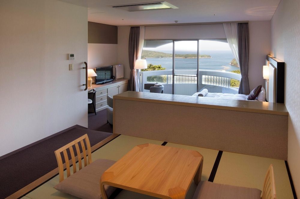 Ocean View Deluxe Japanese-Western-Style Room(Non-smoking)