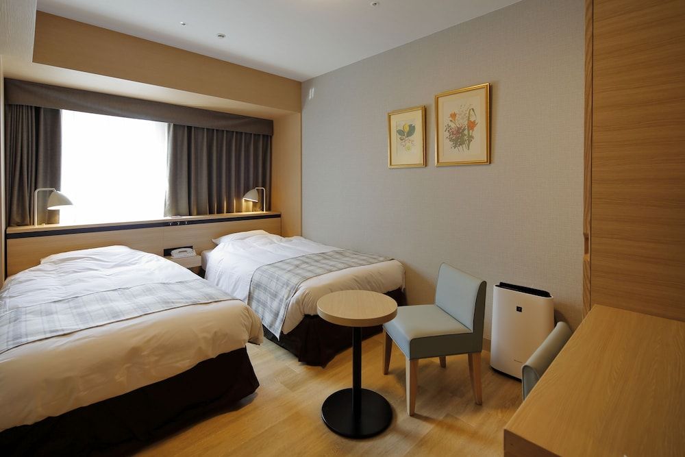 Basic Twin Room, Non Smoking (Single Use)